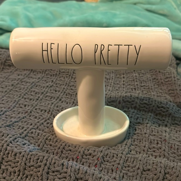 “HELLO PRETTY” RAE DUNN JEWELRY HOLDER - Picture 2 of 3